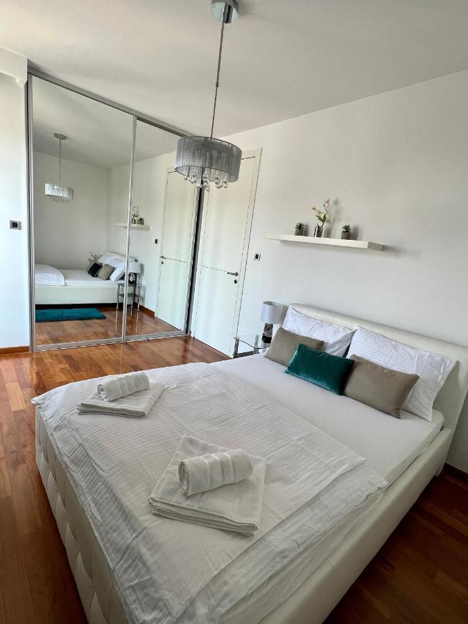 Luxury Laurus Penthouse With Awesome Sea View Apartment Primosten Exterior photo